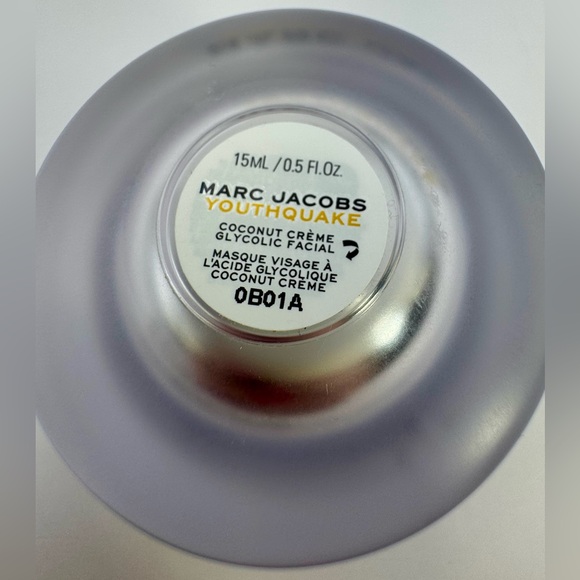 Marc Jacobs Youthquake Coconut Crème Glycolic Facial Masque - Picture 3 of 3
